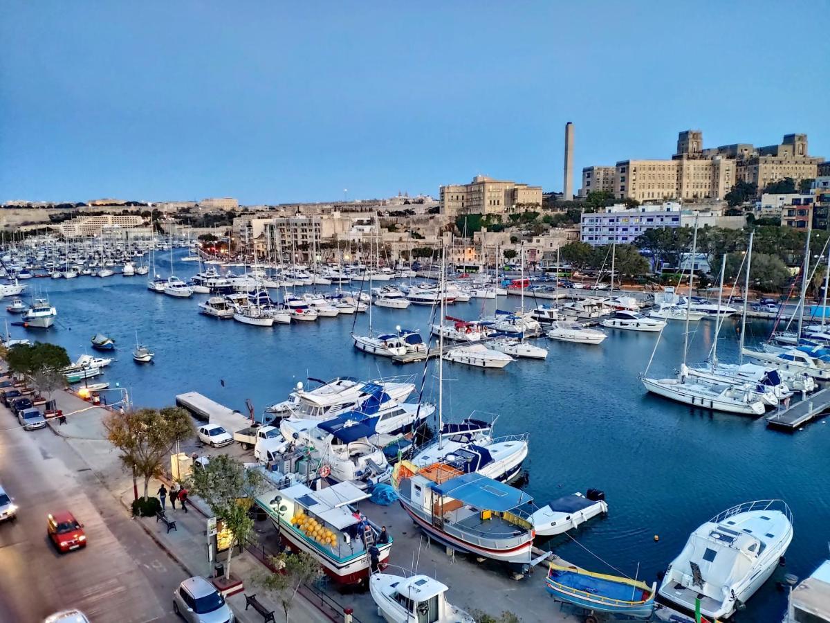 2 Bedroom, Central And Spacious Apartment With Sea View - 2 Msida Buitenkant foto