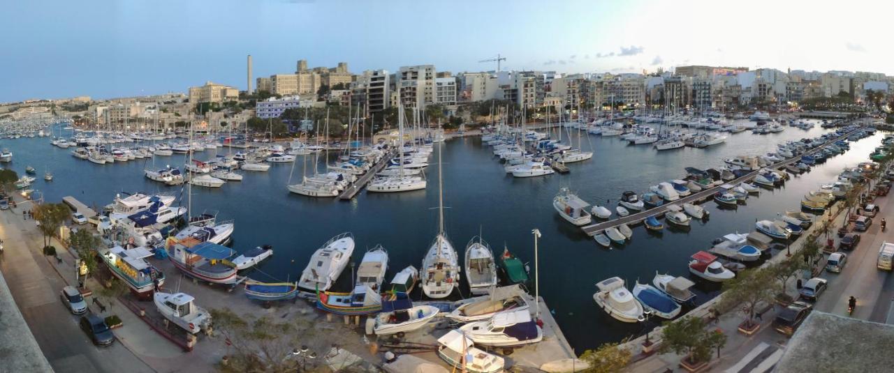 2 Bedroom, Central And Spacious Apartment With Sea View - 2 Msida Buitenkant foto