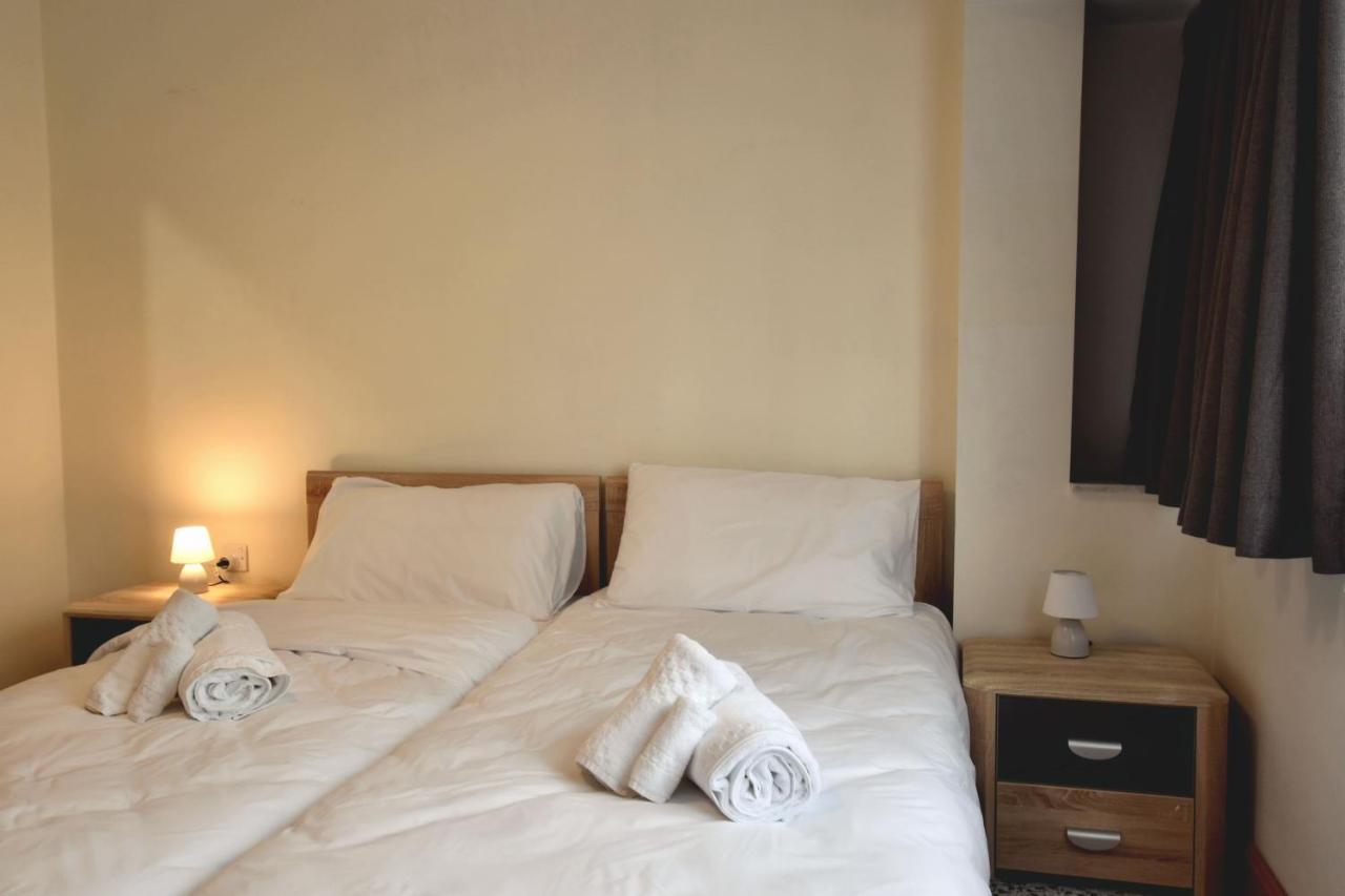 2 Bedroom, Central And Spacious Apartment With Sea View - 2 Msida Buitenkant foto